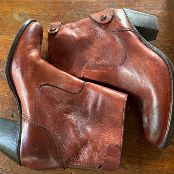 Frye Jackie heeled short boots size 8 - Picture 7 of 8